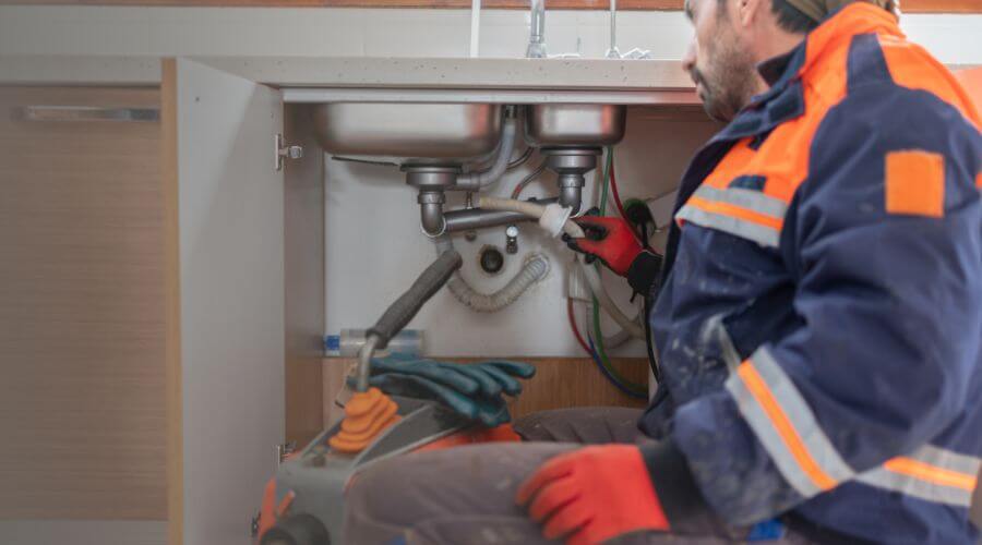 Professional tankless water heater installation services in Cooksville, IL